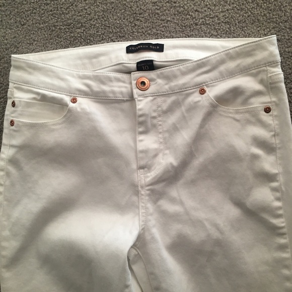 Celebrity Gold size 10 white stretchy straight legged jeans - Picture 3 of 6